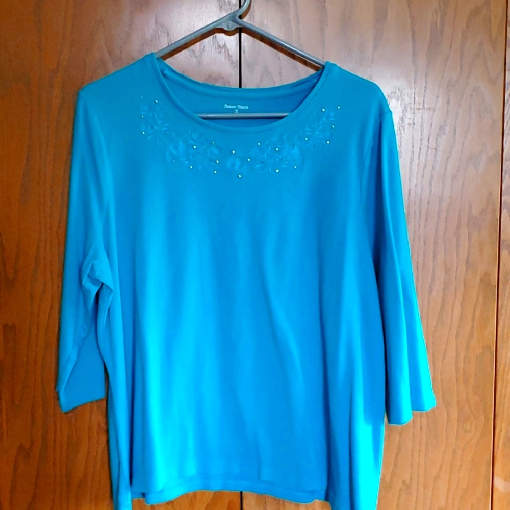 Women's Studio Works top